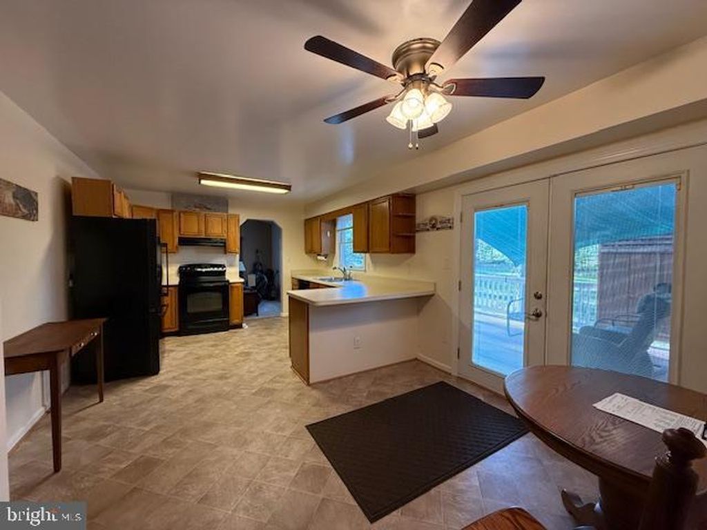 Image 16 of property listing at 259 SACHEM DR, Lusby, MD 20657