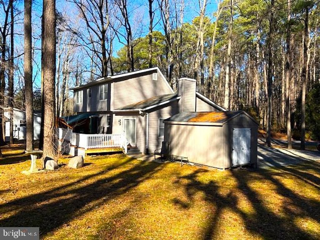 Image 2 of property listing at 259 SACHEM DR, Lusby, MD 20657