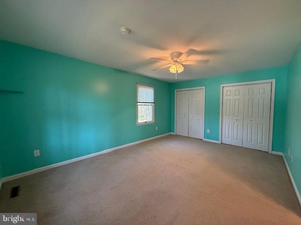 Image 22 of property listing at 259 SACHEM DR, Lusby, MD 20657