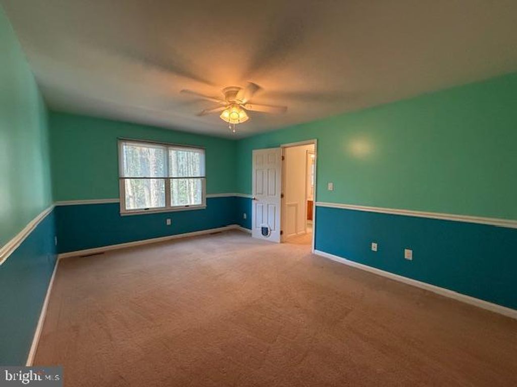 Image 26 of property listing at 259 SACHEM DR, Lusby, MD 20657