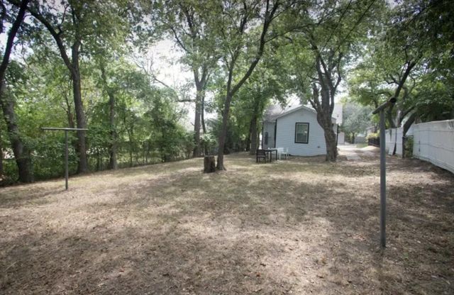 1527 Padgitt Avenue, Dallas, TX 75203