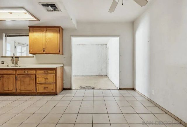 10036 Arleta Ave, Los Angeles, CA 91331