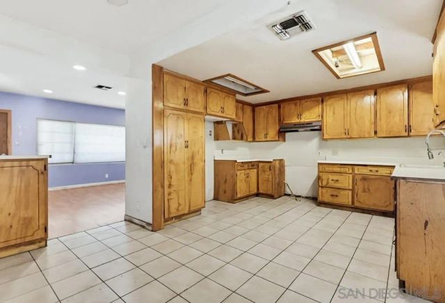 10036 Arleta Ave, Los Angeles, CA 91331