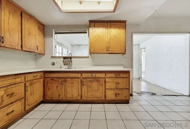 10036 Arleta Ave, Los Angeles, CA 91331