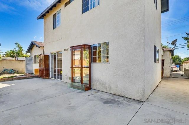 10036 Arleta Ave, Los Angeles, CA 91331