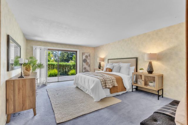 21 River Bluff Ln, Carmichael, CA 95608