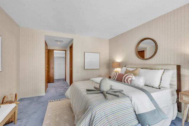 21 River Bluff Ln, Carmichael, CA 95608