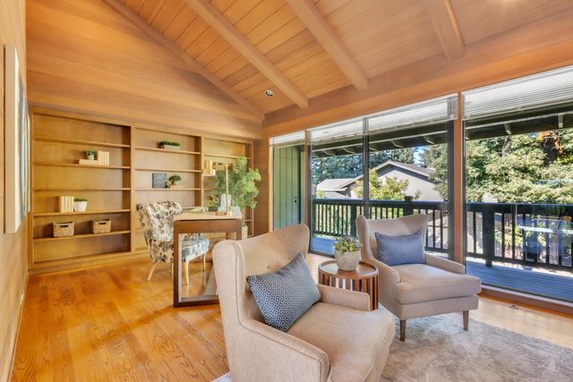 21 River Bluff Ln, Carmichael, CA 95608