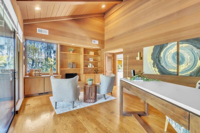 21 River Bluff Ln, Carmichael, CA 95608