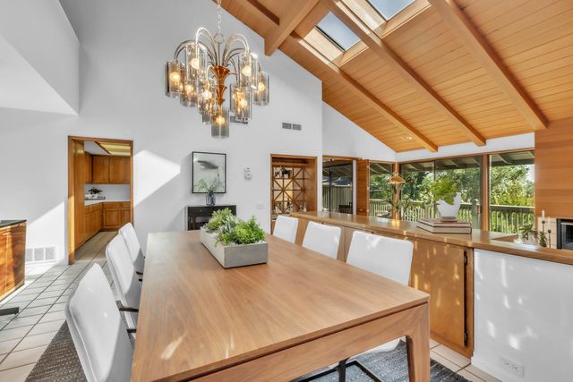 21 River Bluff Ln, Carmichael, CA 95608