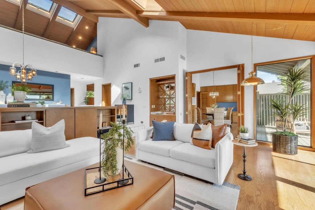 21 River Bluff Ln, Carmichael, CA 95608