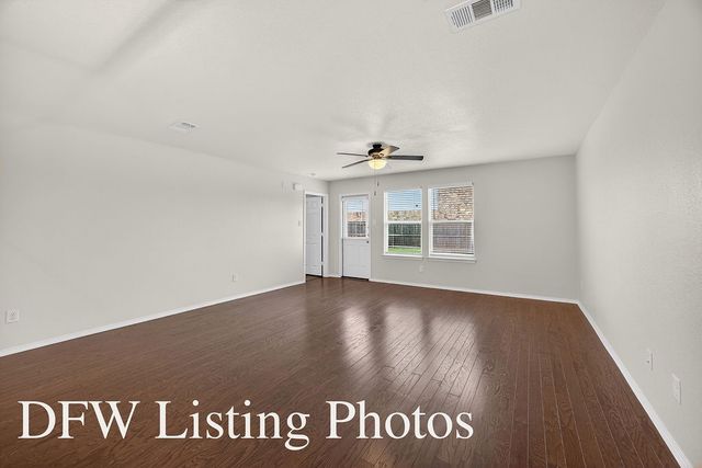 1019 Callahan Drive, Forney, TX 75126