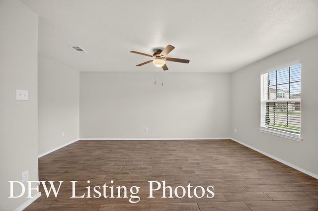 1019 Callahan Drive, Forney, TX 75126