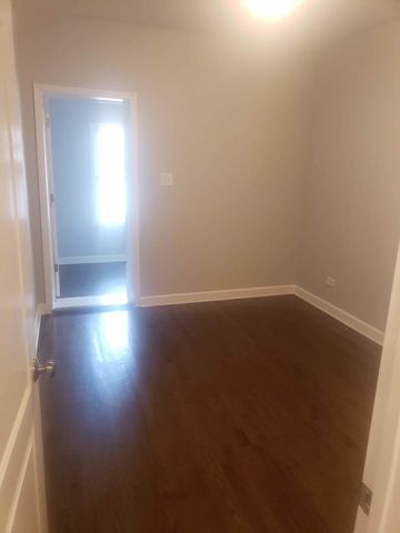 8005 S Maryland Avenue, Chicago, IL 60619