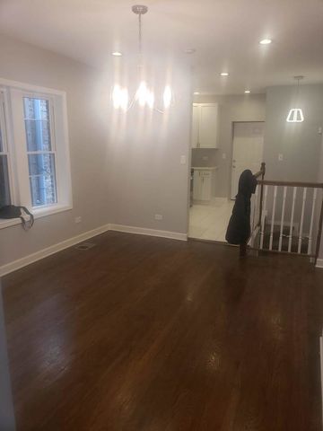 8005 S Maryland Avenue, Chicago, IL 60619