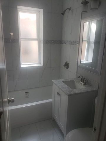 8005 S Maryland Avenue, Chicago, IL 60619