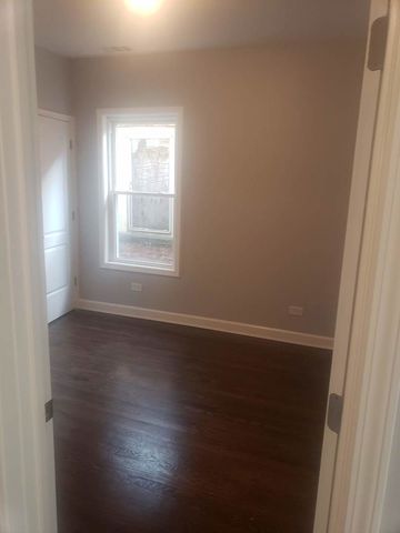 8005 S Maryland Avenue, Chicago, IL 60619