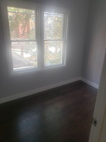 8005 S Maryland Avenue, Chicago, IL 60619