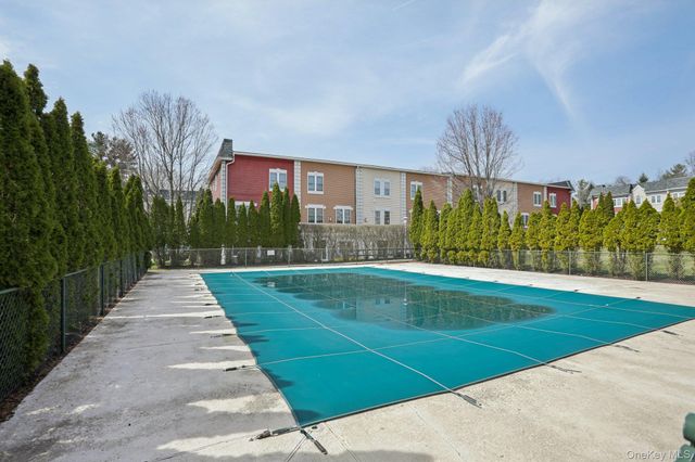105 Alexander Court, Nanuet, NY 10954
