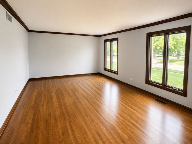 6723 Kingswood Road, Willowbrook, IL 60527