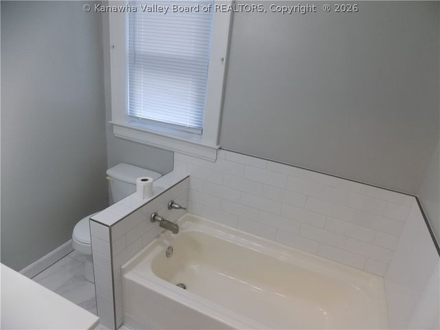4913 Venable Avenue Se, Charleston, WV 25304