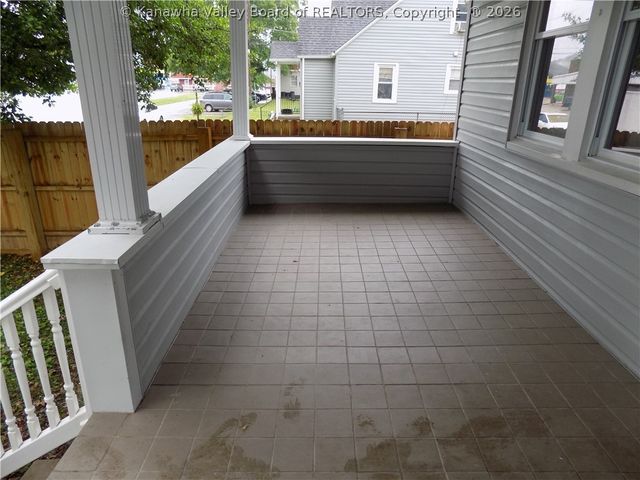 4913 Venable Avenue Se, Charleston, WV 25304
