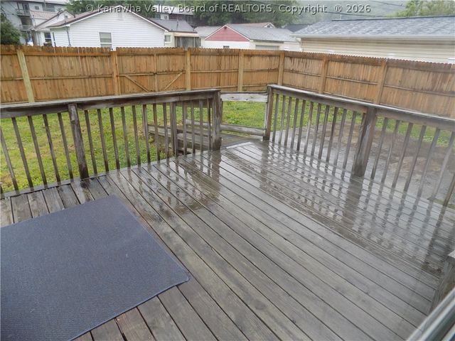 4913 Venable Avenue Se, Charleston, WV 25304