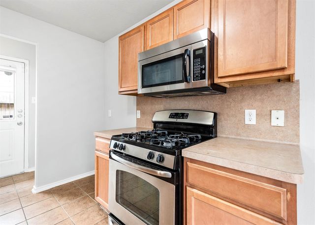 2831 Maybrook Hollow Lane, Houston, TX 77047