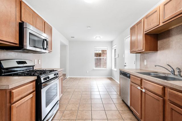 2831 Maybrook Hollow Lane, Houston, TX 77047