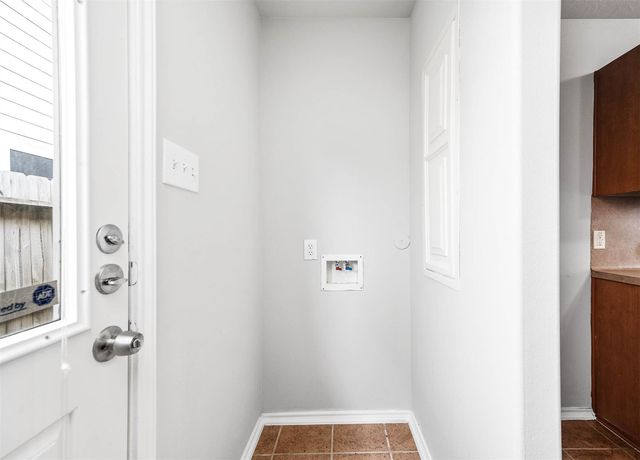 2831 Maybrook Hollow Lane, Houston, TX 77047