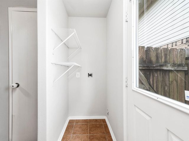 2831 Maybrook Hollow Lane, Houston, TX 77047