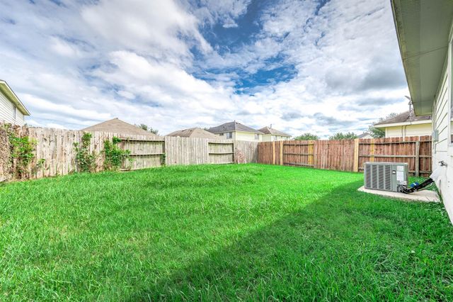 2831 Maybrook Hollow Lane, Houston, TX 77047