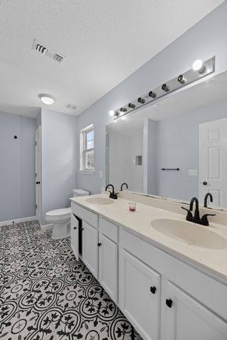 1080 Blue Mountain Ln, Antioch, TN 37013