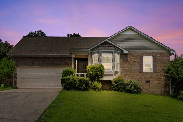1080 Blue Mountain Ln, Antioch, TN 37013