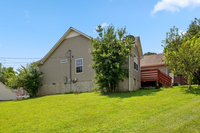 1080 Blue Mountain Ln, Antioch, TN 37013