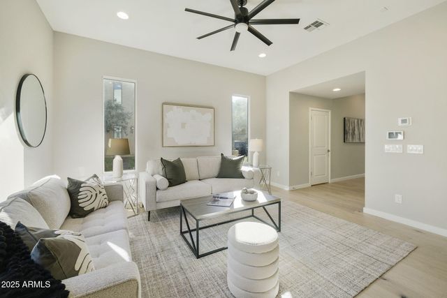 901 S SMITH Road 1046, Tempe, AZ 85281