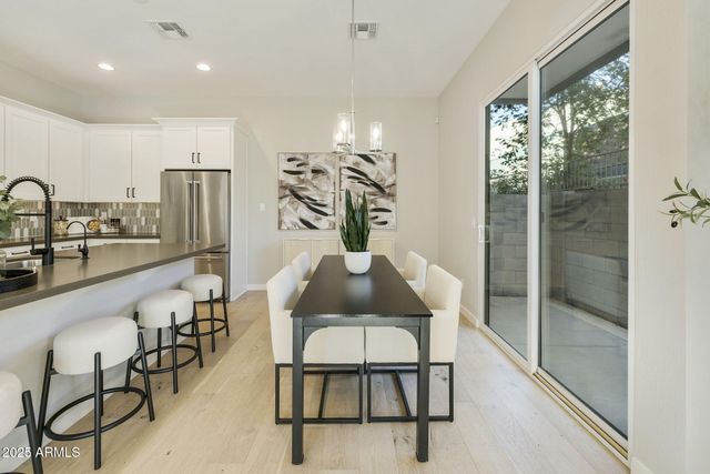 901 S SMITH Road 1046, Tempe, AZ 85281