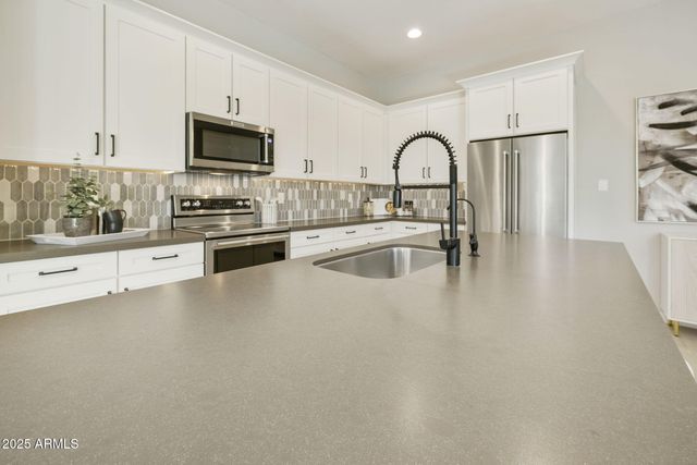 901 S SMITH Road 1046, Tempe, AZ 85281