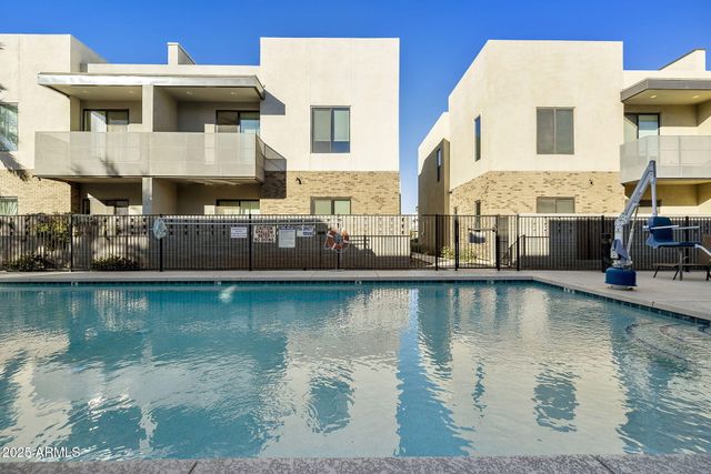 901 S SMITH Road 1046, Tempe, AZ 85281