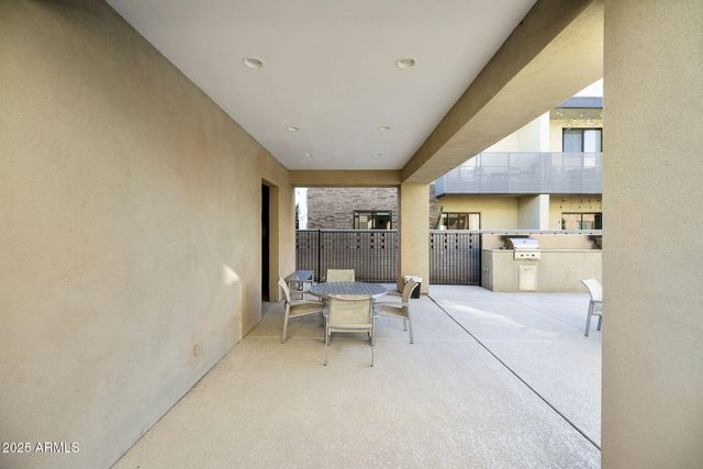 901 S SMITH Road 1046, Tempe, AZ 85281