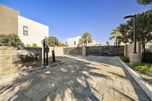 901 S SMITH Road 1046, Tempe, AZ 85281