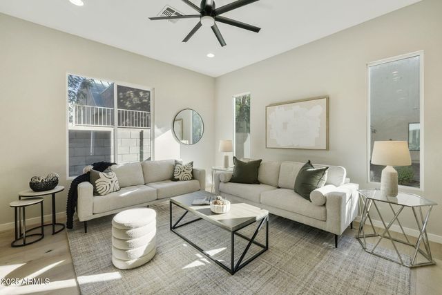 901 S SMITH Road 1046, Tempe, AZ 85281