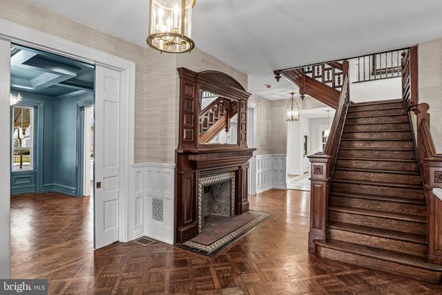 140 E CENTRAL AVE, Moorestown, NJ 08057