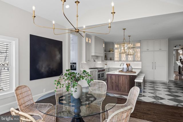 140 E CENTRAL AVE, Moorestown, NJ 08057