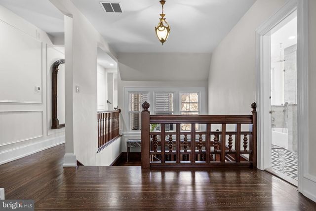 140 E CENTRAL AVE, Moorestown, NJ 08057
