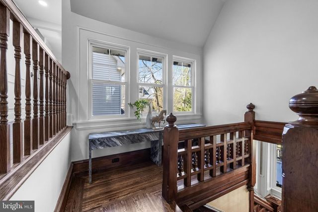 140 E CENTRAL AVE, Moorestown, NJ 08057