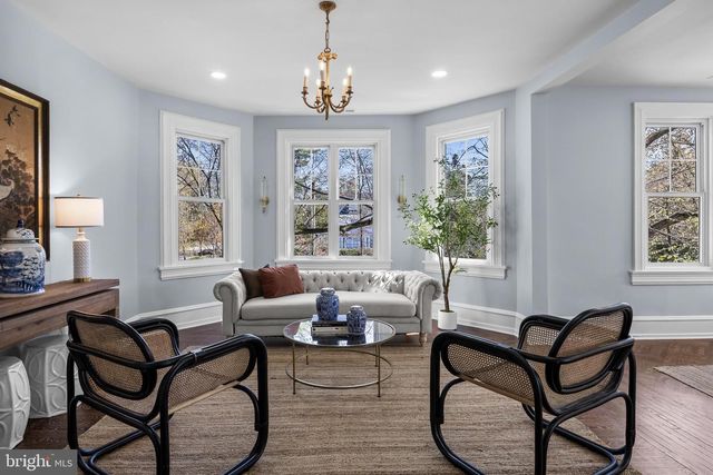 140 E CENTRAL AVE, Moorestown, NJ 08057