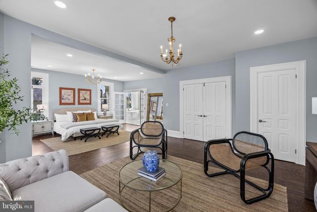 140 E CENTRAL AVE, Moorestown, NJ 08057