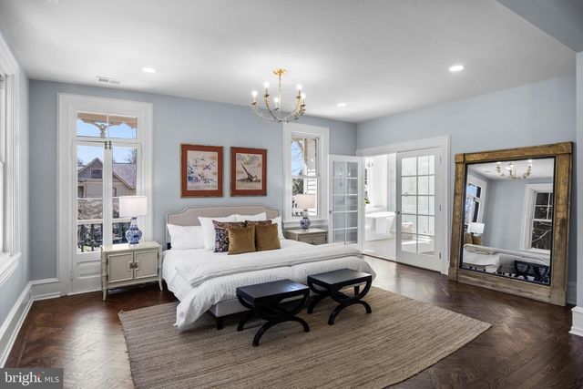 140 E CENTRAL AVE, Moorestown, NJ 08057