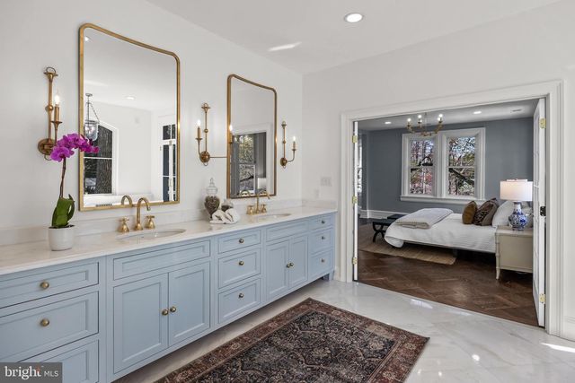 140 E CENTRAL AVE, Moorestown, NJ 08057